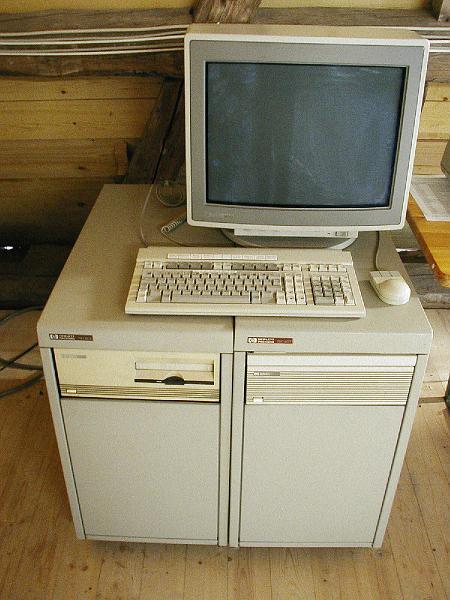 HP 9000 Mod 300.jpg